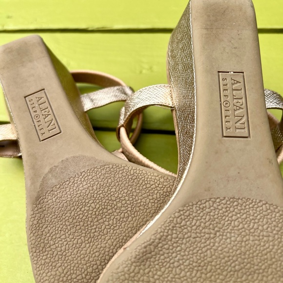 Alfani Step N Flex Sandals - Picture 5 of 6